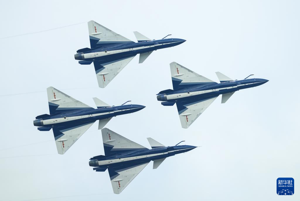 &ldquo;八一&rdquo;&ldquo;紅鷹&rdquo;展翅珠海為人民空軍慶生