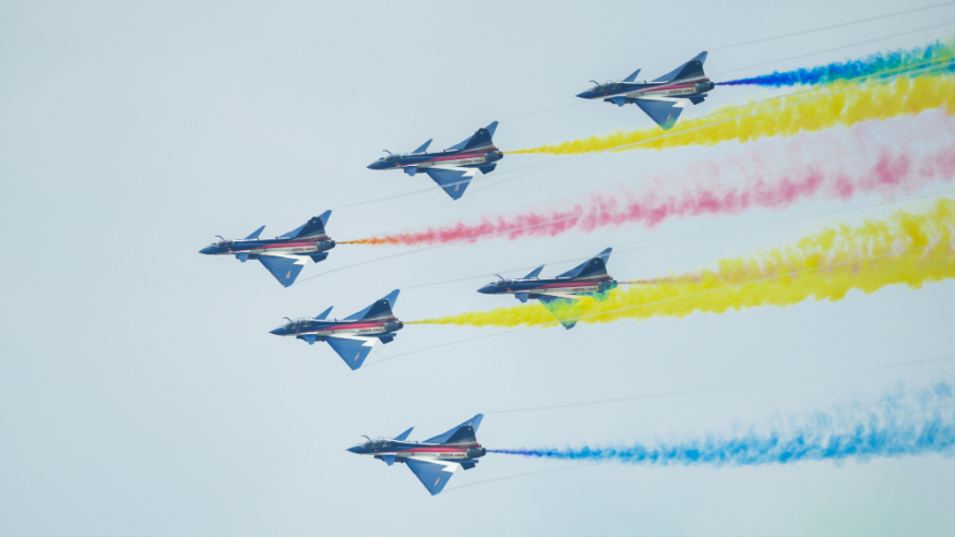 “八一”“紅鷹”展翅珠海為人民空軍慶生