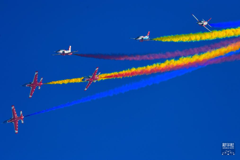 中國(guó)航展精彩紛呈