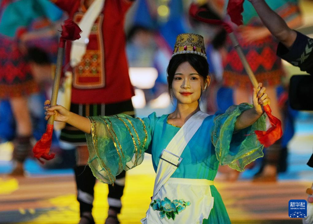 第十二屆全國少數(shù)民族傳統(tǒng)體育運(yùn)動(dòng)會(huì)閉幕式舉行