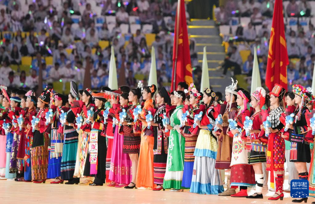 第十二屆全國少數(shù)民族傳統(tǒng)體育運(yùn)動(dòng)會(huì)閉幕式舉行