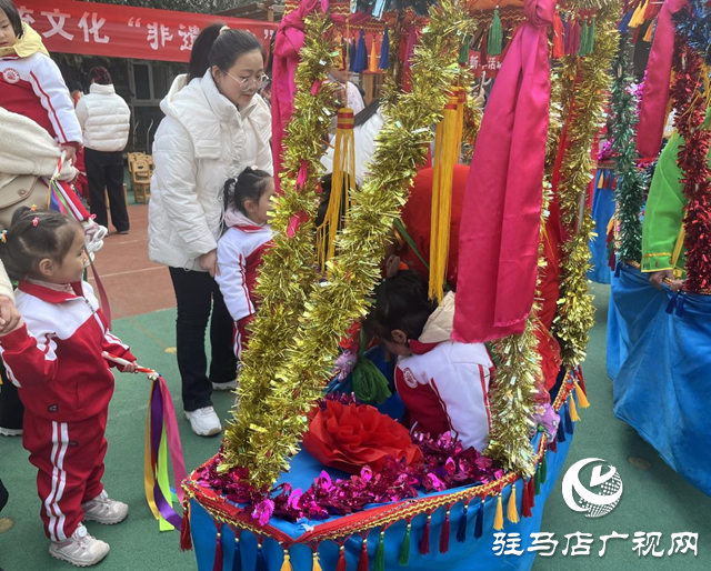 駐馬店市幼兒園:鬧社火探非遺 歡歡喜喜迎元旦