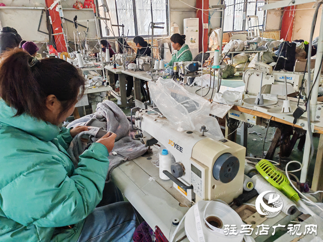 平輿縣射橋鎮(zhèn)大孫村:培育服裝加工產(chǎn)業(yè) 讓阿拉伯袍在中東綻放