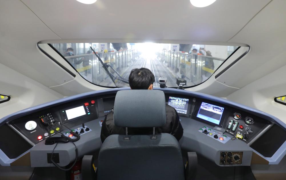 在軌道上飛馳:60s回顧2024上海交通網(wǎng)絡(luò)建設(shè)