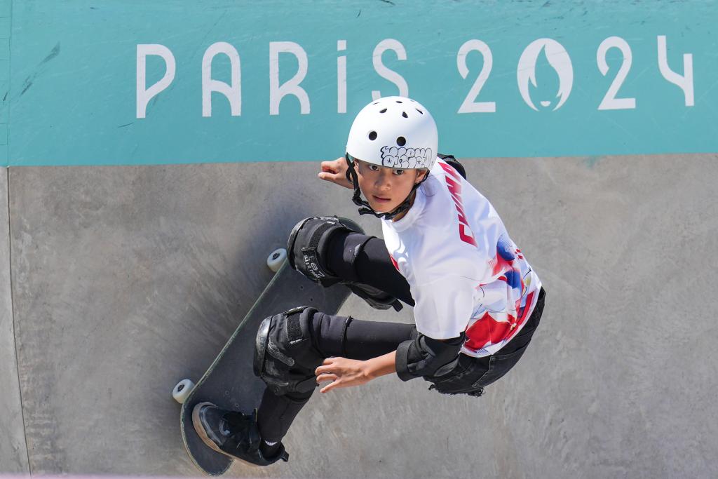 新華體育新年獻(xiàn)詞：他們、我們、中國