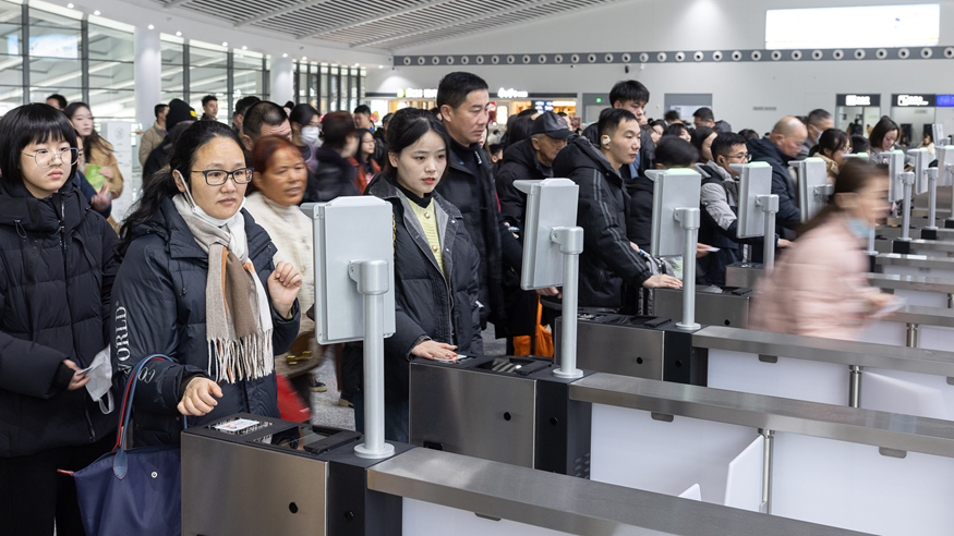 春運迎來節(jié)前客流高峰