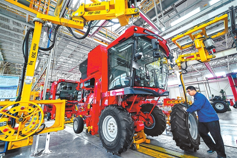 拼搶一季度 實現(xiàn)開門紅丨農(nóng)機市場俏 趕制訂單忙