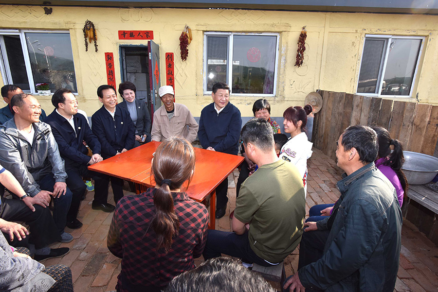 習(xí)近平總書記的“板凳座談會(huì)”