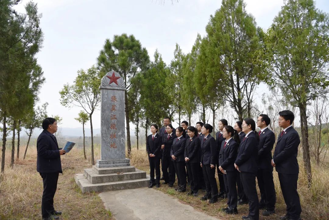 泌陽(yáng)縣人民檢察院開展“追尋紅色足跡 賡續(xù)檢察初心”主題活動(dòng)
