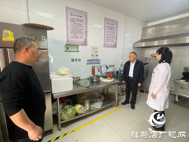 中國(guó)殘聯(lián)副主席張銀良深入開(kāi)發(fā)區(qū)、遂平縣看望殘疾人