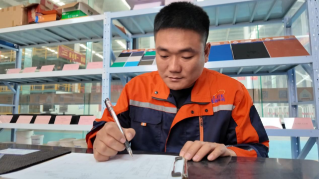 全國(guó)勞動(dòng)模范李亞光：匠心筑夢(mèng)扎根防水一線 創(chuàng)新工藝破解施工難題