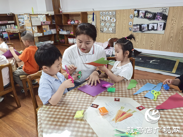 “育”見(jiàn)未來(lái)·名師風(fēng)采丨臧夏穎:以愛(ài)為燈 守護(hù)幼兒初入園的“第一步”