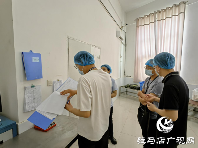 駐馬店市城鄉(xiāng)一體化示范區(qū)市場(chǎng)監(jiān)管分局開(kāi)展學(xué)校食堂食品安全專項(xiàng)檢查