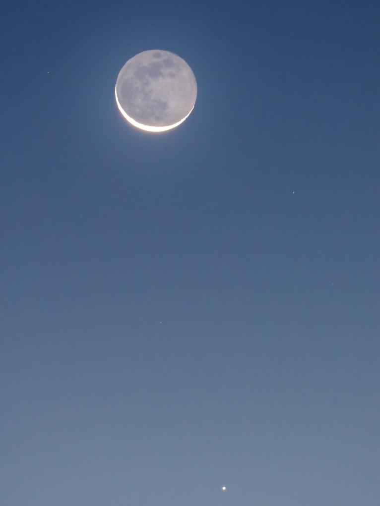 限時觀測！6月27日日落后水星伴月