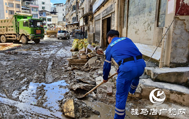 駐馬店蛟龍救援隊千里馳援榕江開展防疫消殺