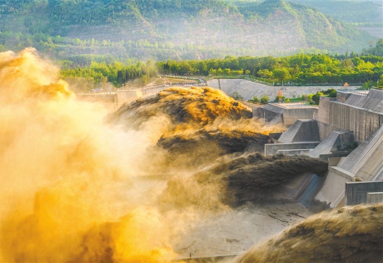 黃河小浪底水利樞紐迎來排沙階段 看，黃河之水天上來！