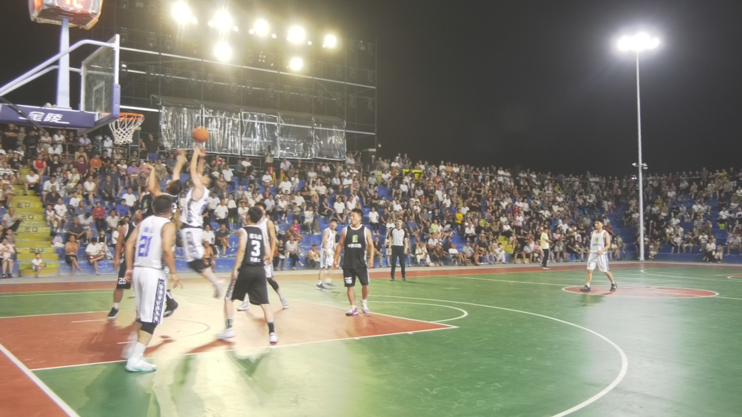 中原“村BA”問鼎挑戰(zhàn)賽市級晉級賽舉行B組第二輪比賽