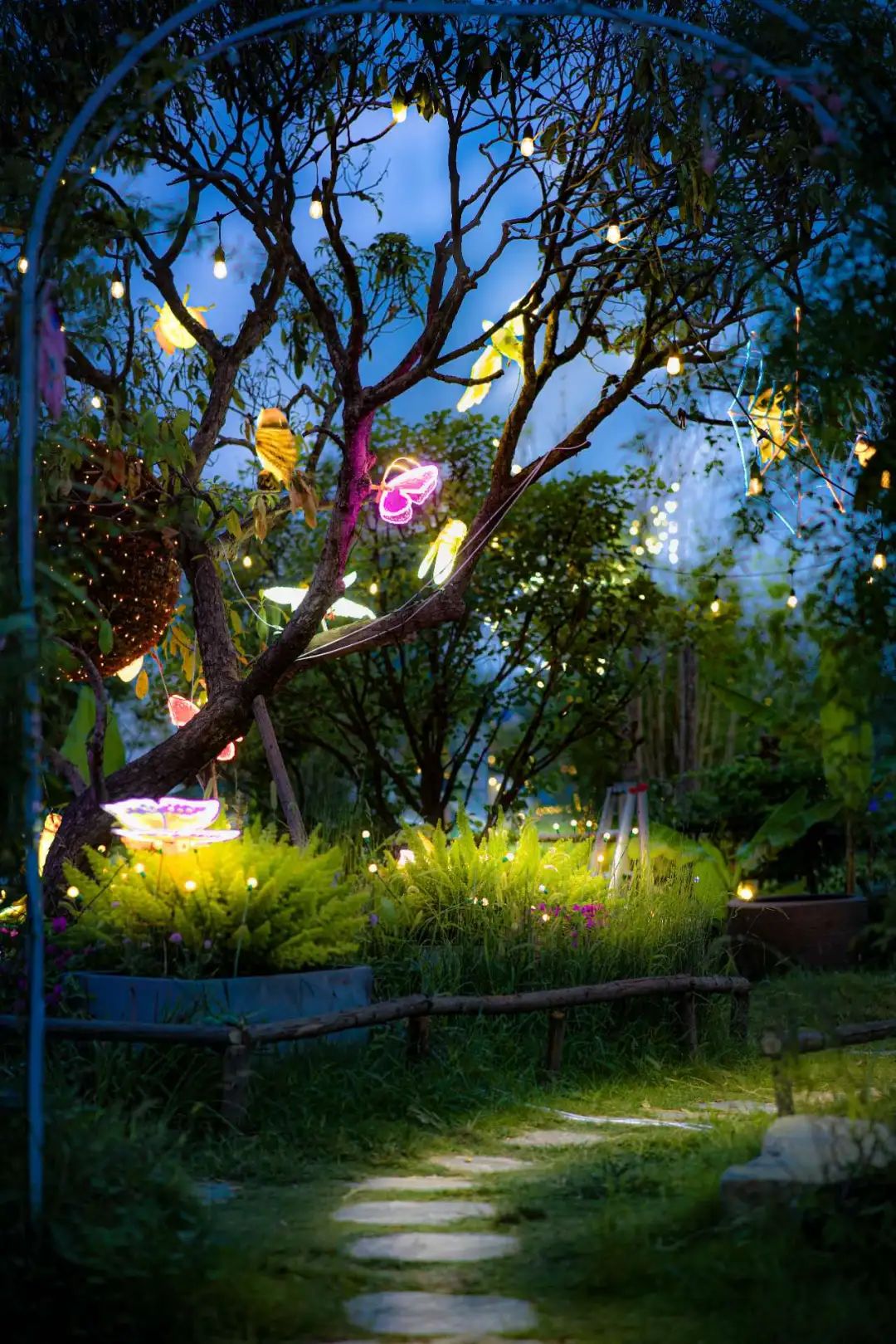 駐馬店消夏季新玩法！棲野城市營地?zé)艄馑囆g(shù)節(jié)來襲