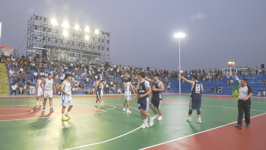 中原“村BA”問鼎挑戰(zhàn)賽市級晉級賽舉行B組第二輪比賽