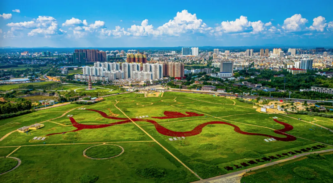 文博日歷丨誰(shuí)家玻璃杯“穿越”了？這可是實(shí)打?qū)嵉臐h代產(chǎn)品