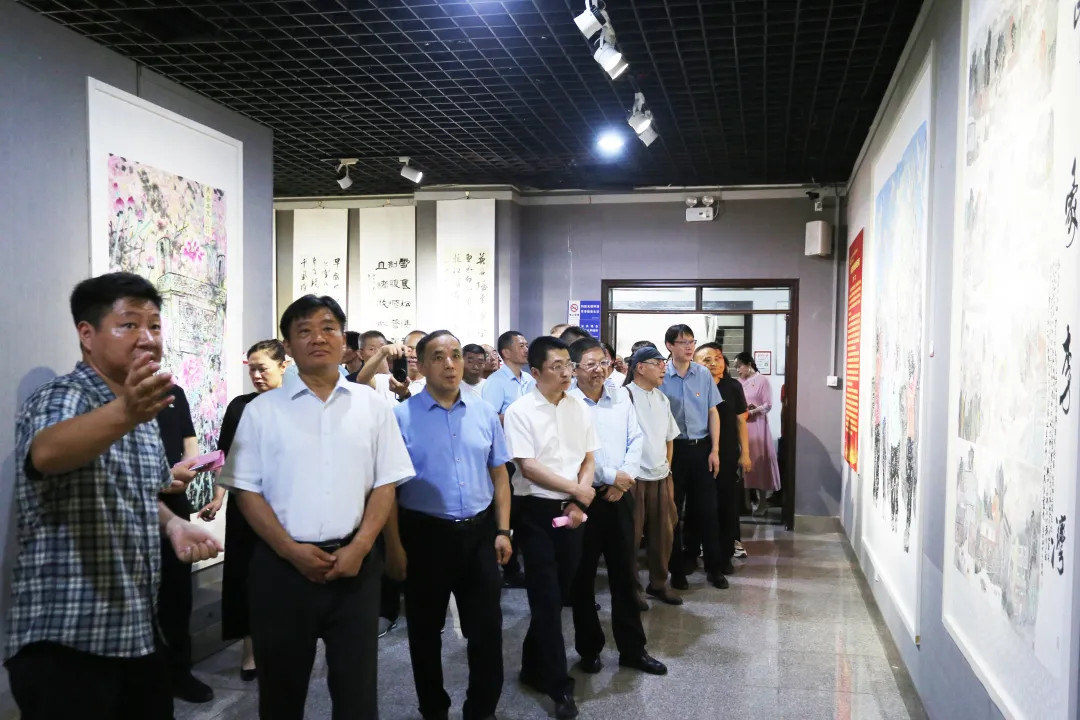 【展訊】紀(jì)念抗戰(zhàn)勝利80周年、楊靖宇將軍誕辰120周年美術(shù)書(shū)法攝影藝術(shù)展開(kāi)幕