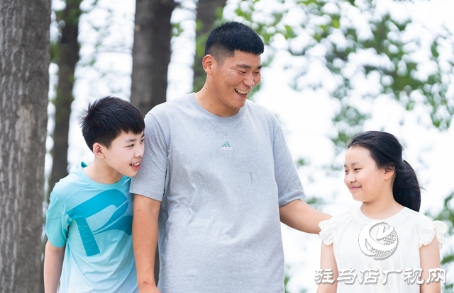  從冰河到暖陽：張軍偉救人義舉，繪就軍民魚水“親情畫卷