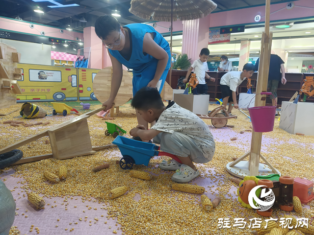 室內(nèi)游樂(lè)園成暑期帶娃首選地