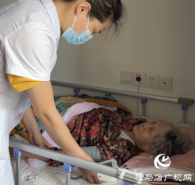 大暑高溫來襲 驛城區(qū)養(yǎng)老院為老人筑起“清涼防線”