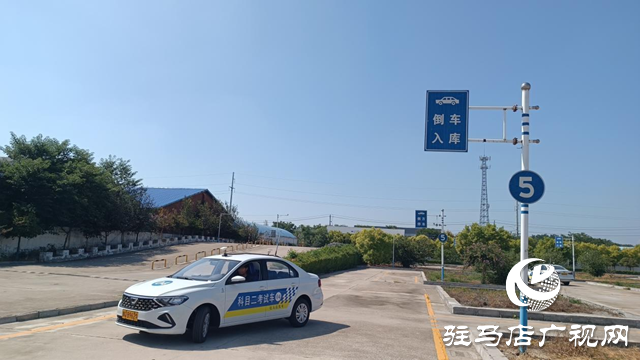 高溫天學(xué)車“熱”暑假駕考大學(xué)生成主力