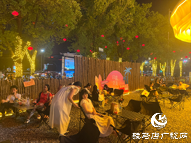 城市音樂(lè)會(huì)點(diǎn)亮夏夜 市民家門(mén)口邂逅“音樂(lè)公園”