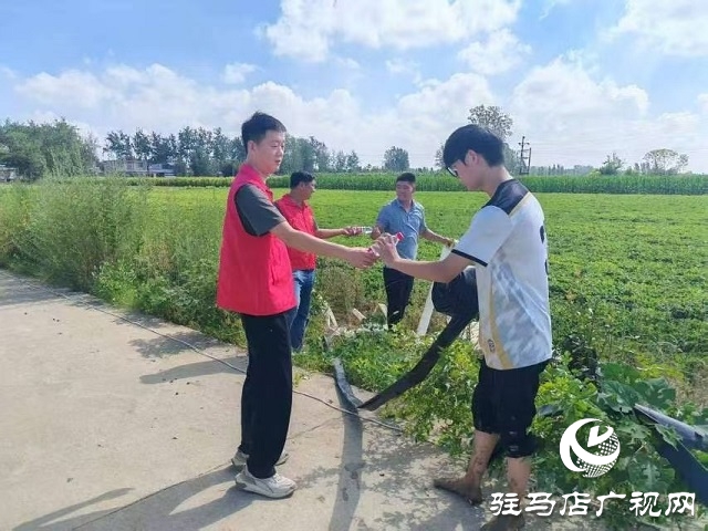 佛閣寺鎮(zhèn):愛(ài)心匯聚抗旱線 捐款捐物暖民心