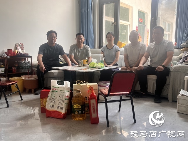 中國人壽財險駐馬店中支開展八一節(jié)前慰問活動