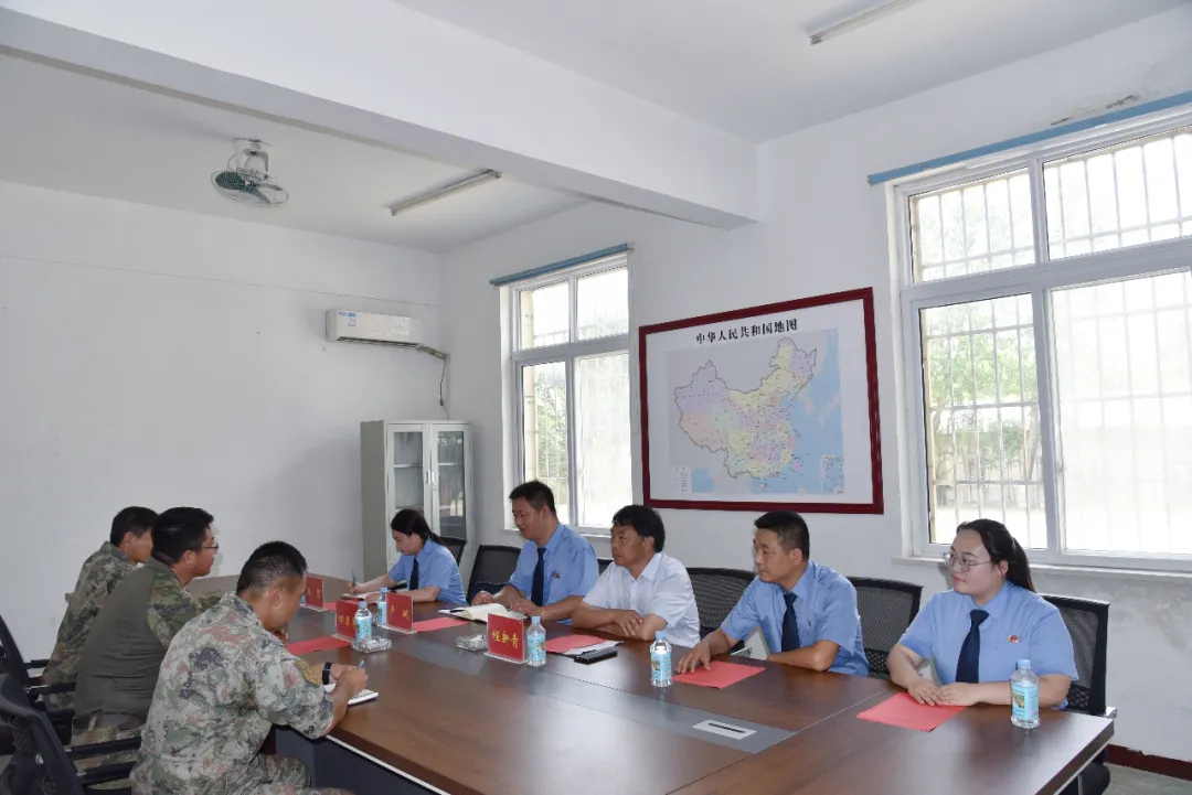 泌陽(yáng)縣檢察院開(kāi)展“八一”進(jìn)軍營(yíng)活動(dòng)?