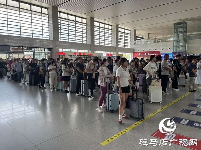 暑運(yùn)過(guò)半 駐馬店車務(wù)段運(yùn)輸平穩(wěn)有序