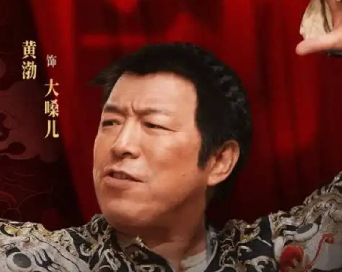 《戲臺》逆襲暑期檔，業(yè)內(nèi)評“陳佩斯在用經(jīng)歷和風骨講故事”