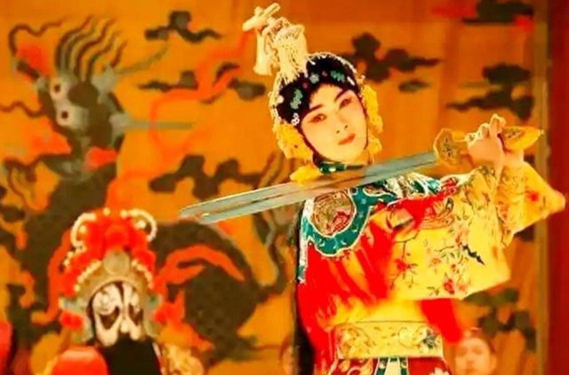 《戲臺》逆襲暑期檔，業(yè)內(nèi)評“陳佩斯在用經(jīng)歷和風骨講故事”