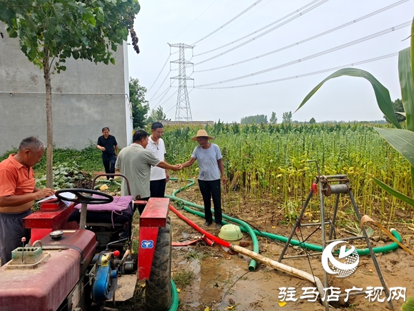 平輿縣萬冢鎮(zhèn)郭寺村：發(fā)動群眾打井抗旱每眼立補(bǔ)200元，3天打了42眼井