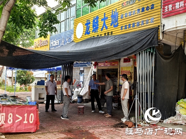 平輿縣廟灣鎮(zhèn):撐起農(nóng)資“保護(hù)傘” 助力“三秋”生產(chǎn)