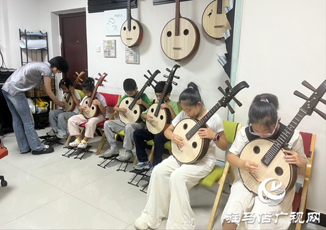 免費(fèi)學(xué)中阮！駐馬店暑期公益培訓(xùn)讓國樂走進(jìn)青少年