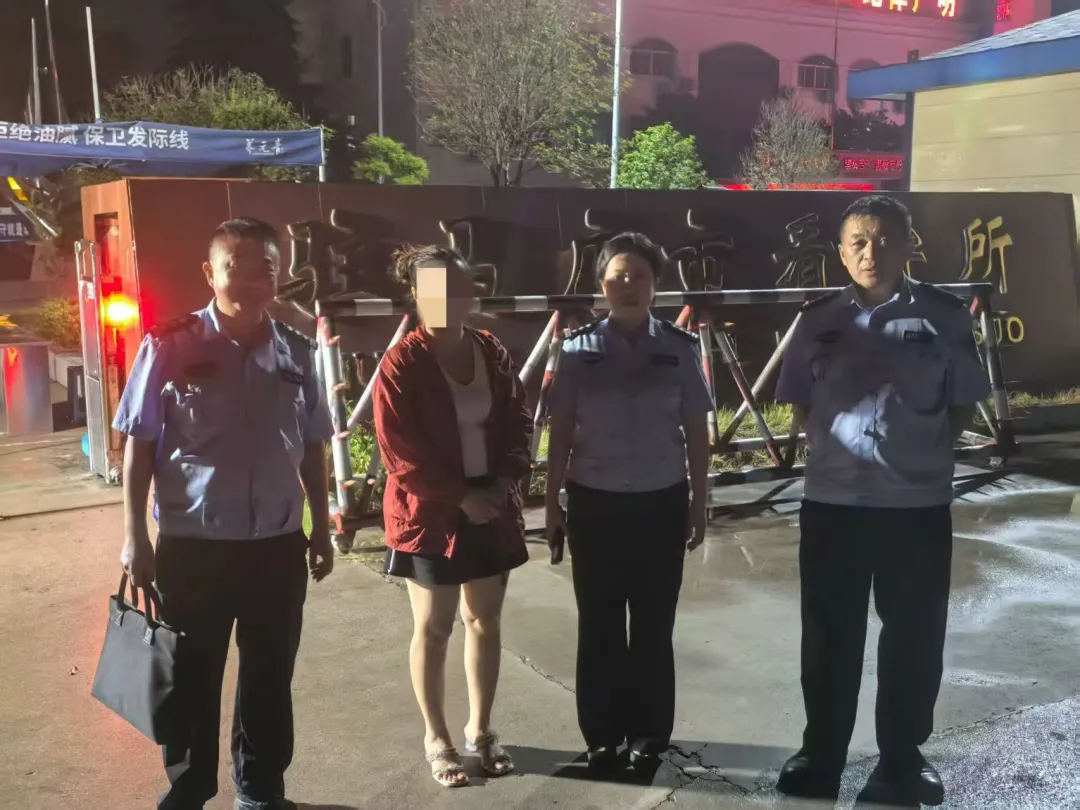 平輿縣車管所連續(xù)抓獲兩名網(wǎng)上逃犯