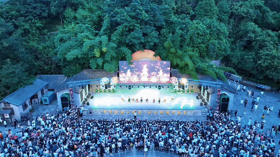 消費(fèi)場景持續(xù)上新 夜間“黃金4小時(shí)”創(chuàng)造暑期經(jīng)濟(jì)新增量