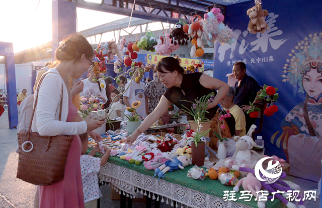 驛城區(qū)民營(yíng)企業(yè)助力黃河戲劇節(jié) 共譜天中文化經(jīng)濟(jì)新樂(lè)章