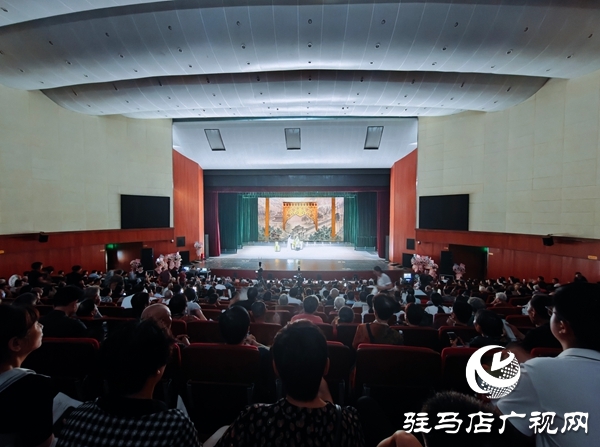 黃河戲劇節(jié)經(jīng)典豫劇《必正與妙?！妨料嗥捷浛h文化藝術(shù)中心