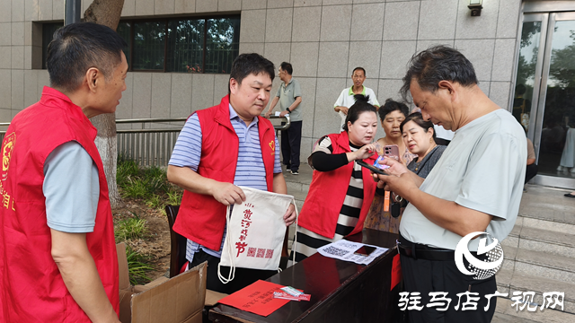 駐馬店:黨員先鋒護(hù)航黃河戲劇節(jié) 志愿服務(wù)彰顯擔(dān)當(dāng)本色