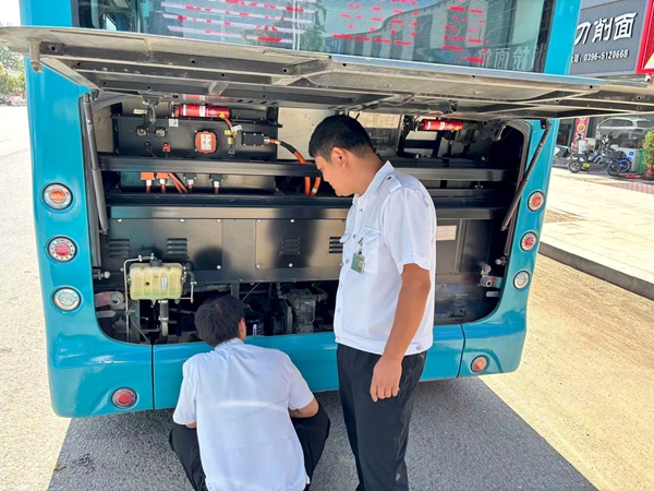 平輿公交全力備戰(zhàn)開學(xué)季 筑牢安全出行防線