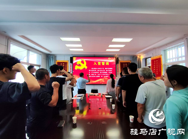 確山縣生產(chǎn)街社區(qū)“傳承紅色基因 汲取奮進力量”