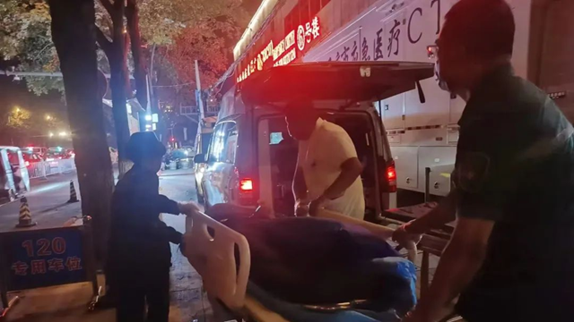 駐馬店市中醫(yī)院急診上演極速救援，貨車司機重獲新生