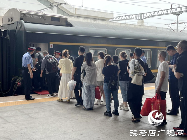 無(wú)懼“烤”驗(yàn) 駐馬店車務(wù)段圓滿完成2025年暑運(yùn)任務(wù)