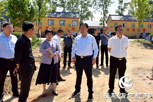 平輿縣8000余名黨員干部每周三準(zhǔn)時(shí)參加&ldquo;四大攻堅(jiān)日&rdquo;激活治理新效能