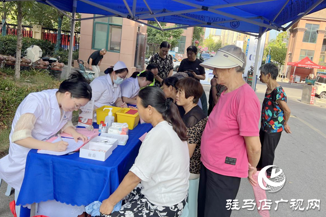 駐馬店經(jīng)濟(jì)開發(fā)區(qū)金山辦事處翟莊社區(qū)開展免費(fèi)房顫篩查活動(dòng)